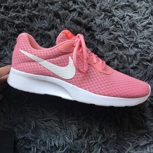 PINK NIKE TANJUN SHOES